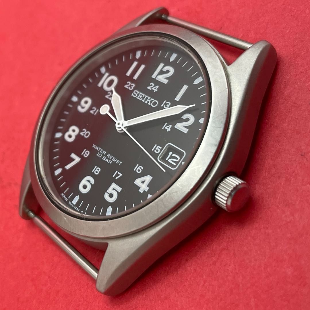 SEIKO 7N42-8260 黒文字盤 ミリタリーウォッチフェイス ブラック