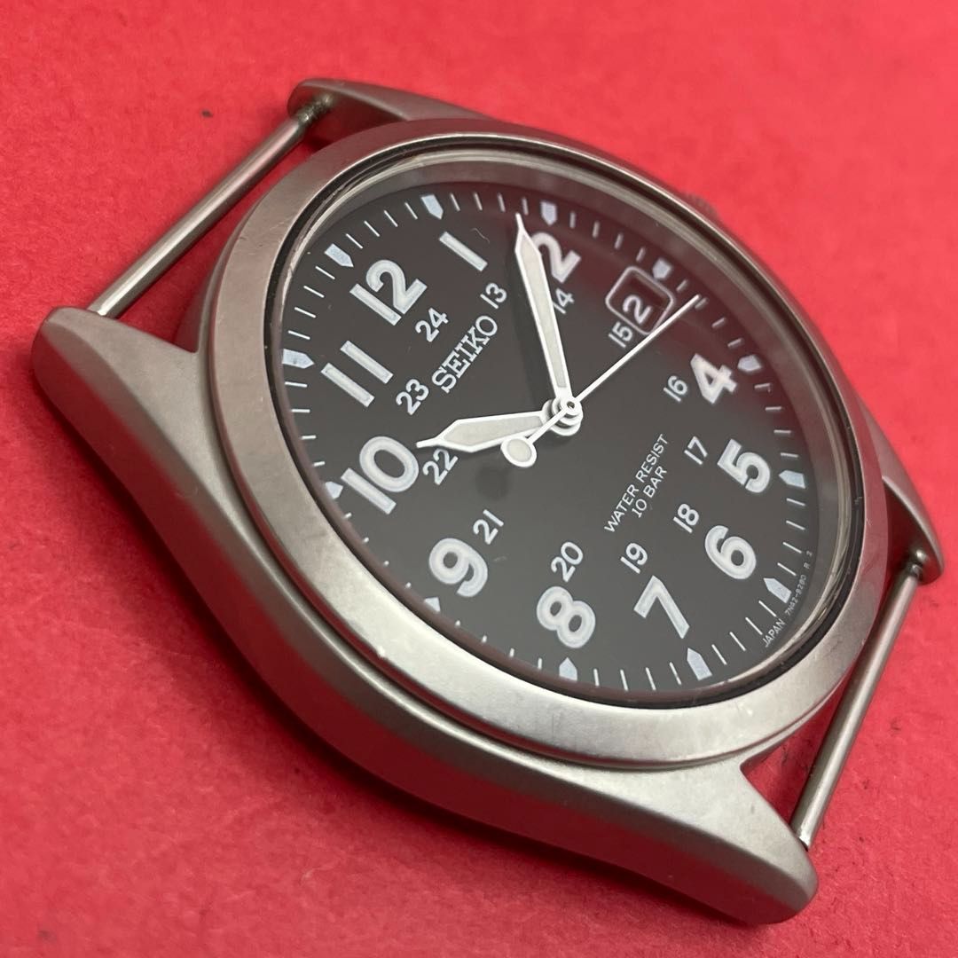 SEIKO 7N42-8260 黒文字盤 ミリタリーウォッチフェイス ブラック