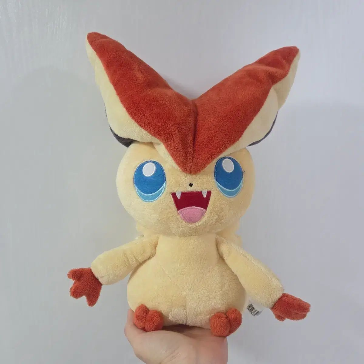 ポケットモンスター ビクティニ ぬい�
2000
�るみ