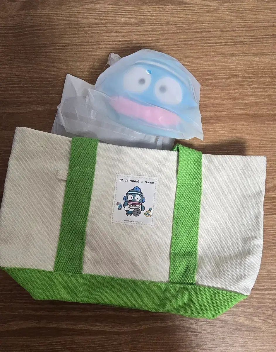 OLIVE YOUNG X Sanrio ハンギョドン バッグ + キーホルダー