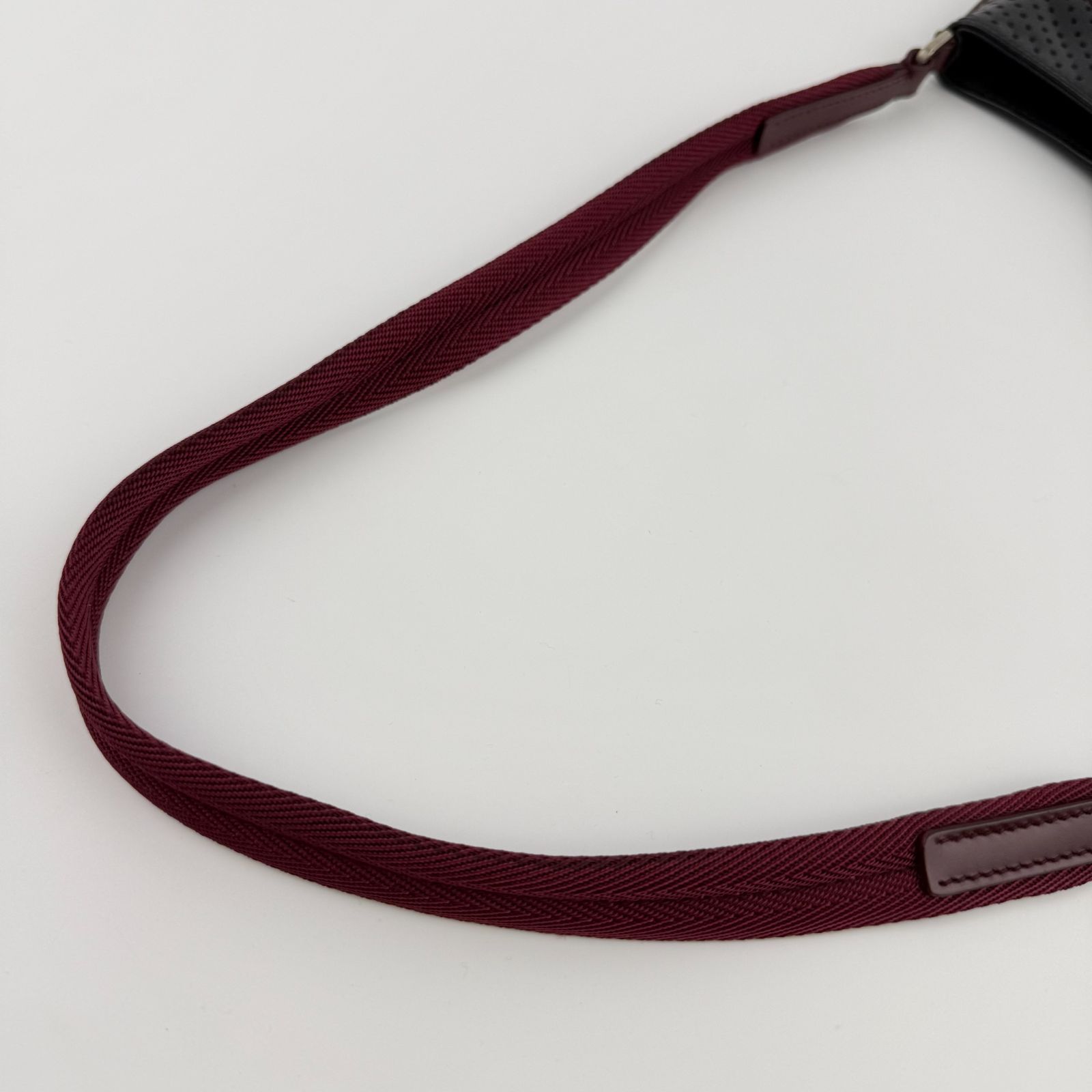 中古】PRADA プラダ ショルダーバッグ 肩掛け ブラック レッド レザー 