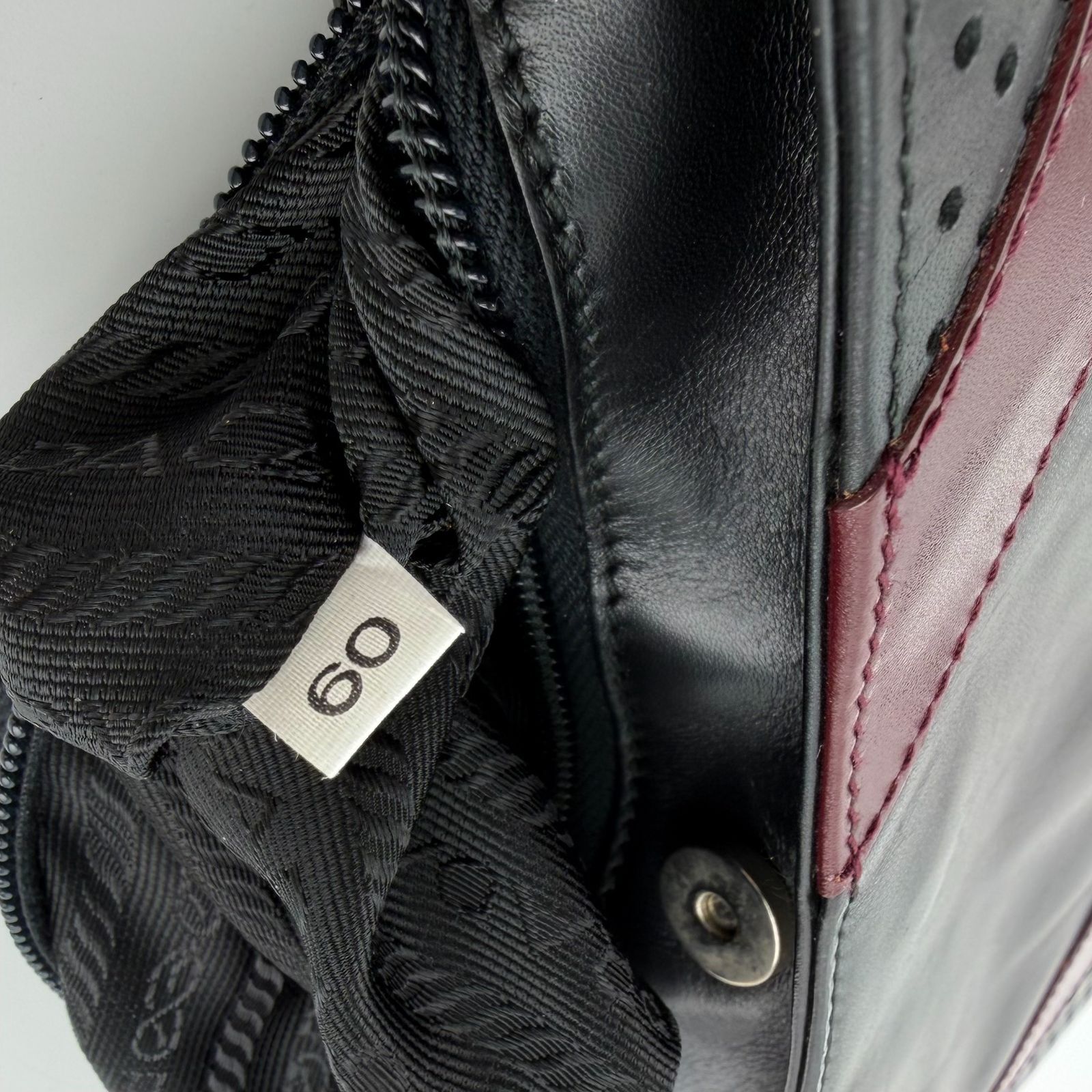 中古】PRADA プラダ ショルダーバッグ 肩掛け ブラック レッド レザー 