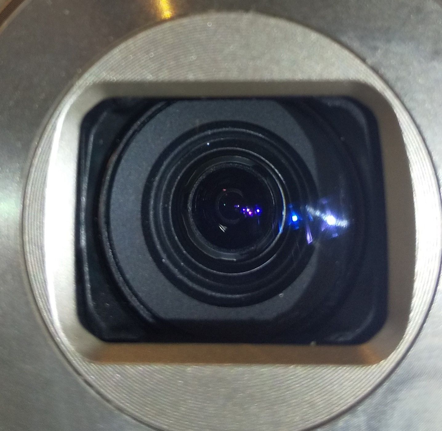 美品 SONY Cyber-shot DSC-WX200 ゴールド コンパクトデジカメ 1820万 