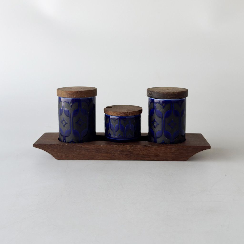 Hornsea ホーンジー Heirloom エアル
2000
ーム スパイスジャー スパイスボード 4点セット キャニスター 英国 ヴィンテージ 保存容器 93111