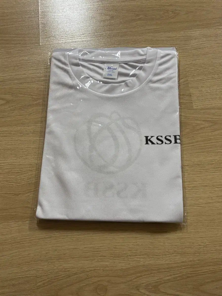 Kssbf 白 半袖