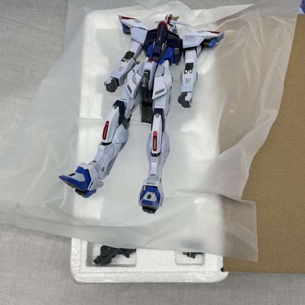 中古】開封 METAL BUILD ZGMF-X10A フリーダムガンダム CONCEPT 2 SNOW