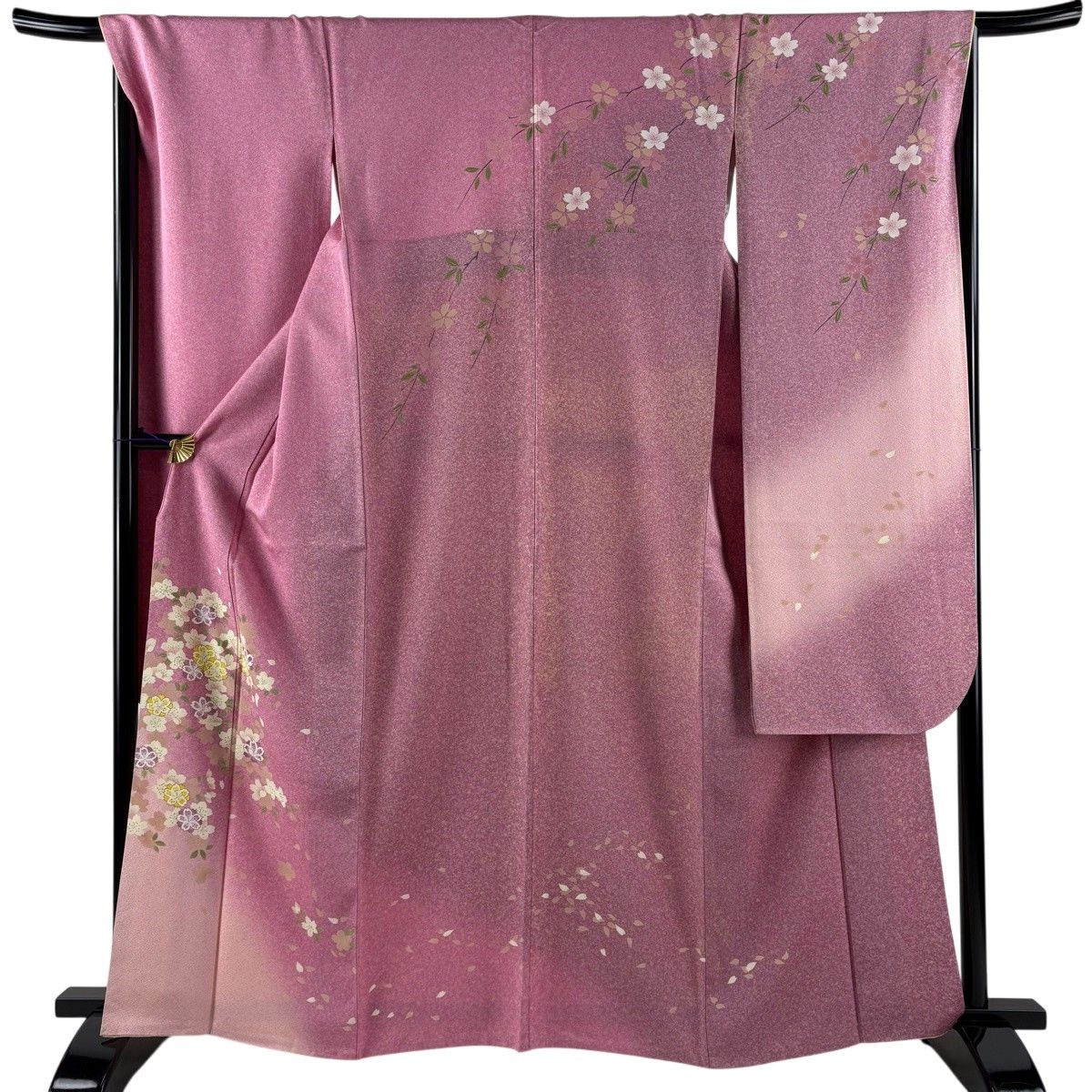 振袖 身丈162cm 裄丈68cm L 袷 やまと 桜 花びら 銀通し 金彩 ピンク 正絹 名品 【中古】