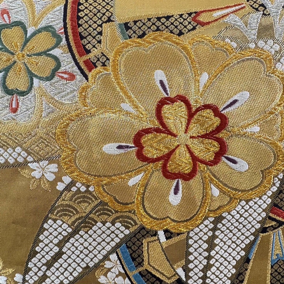 袋帯 秀品 振袖向き 桜 源氏車 金銀糸 箔 金色 六通 正絹 【中古