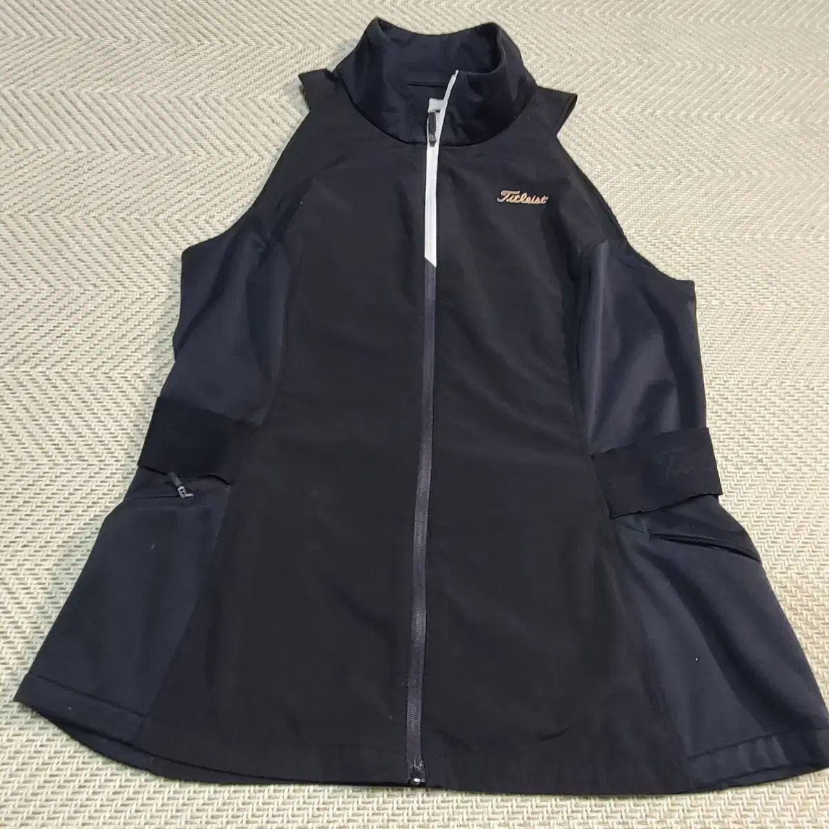 95)Titleist(タイトリスト) ゴルフ レディース ブラック ウィンドブレーカー ベスト