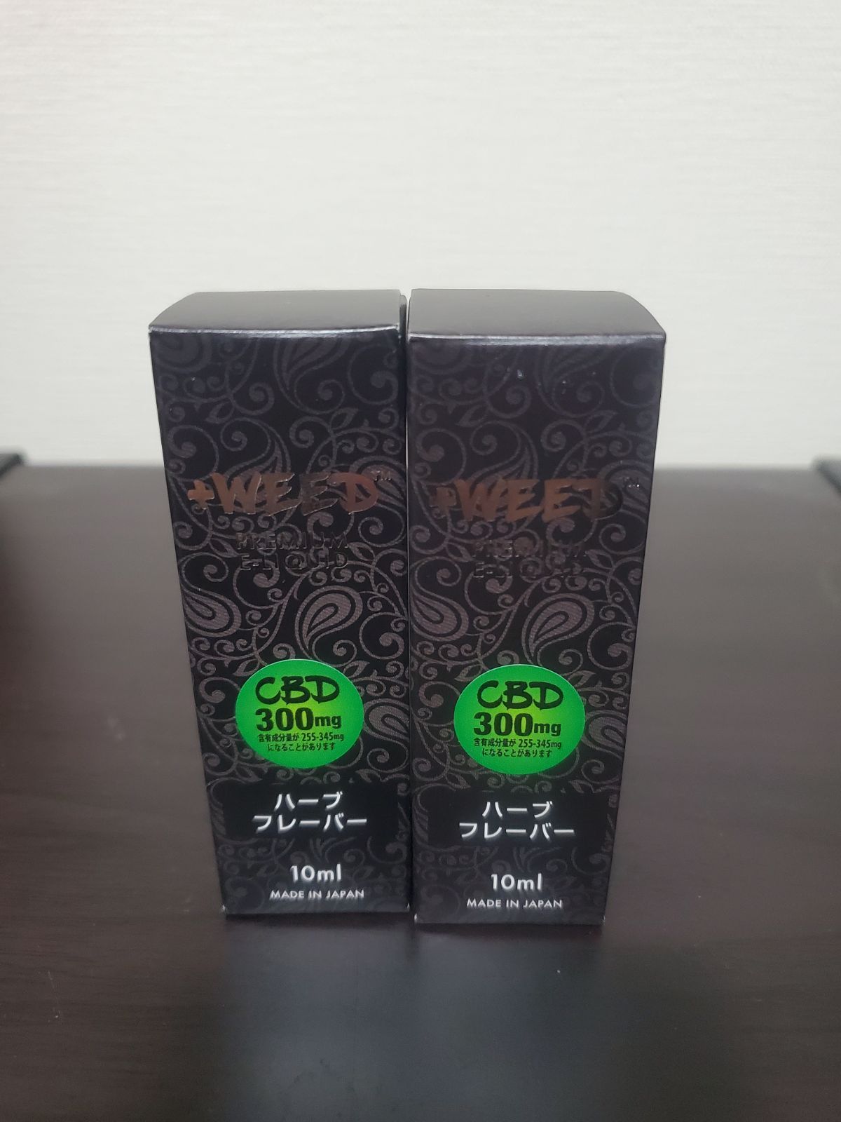 +WEED CBDリキッド 300mg 10ml×2本