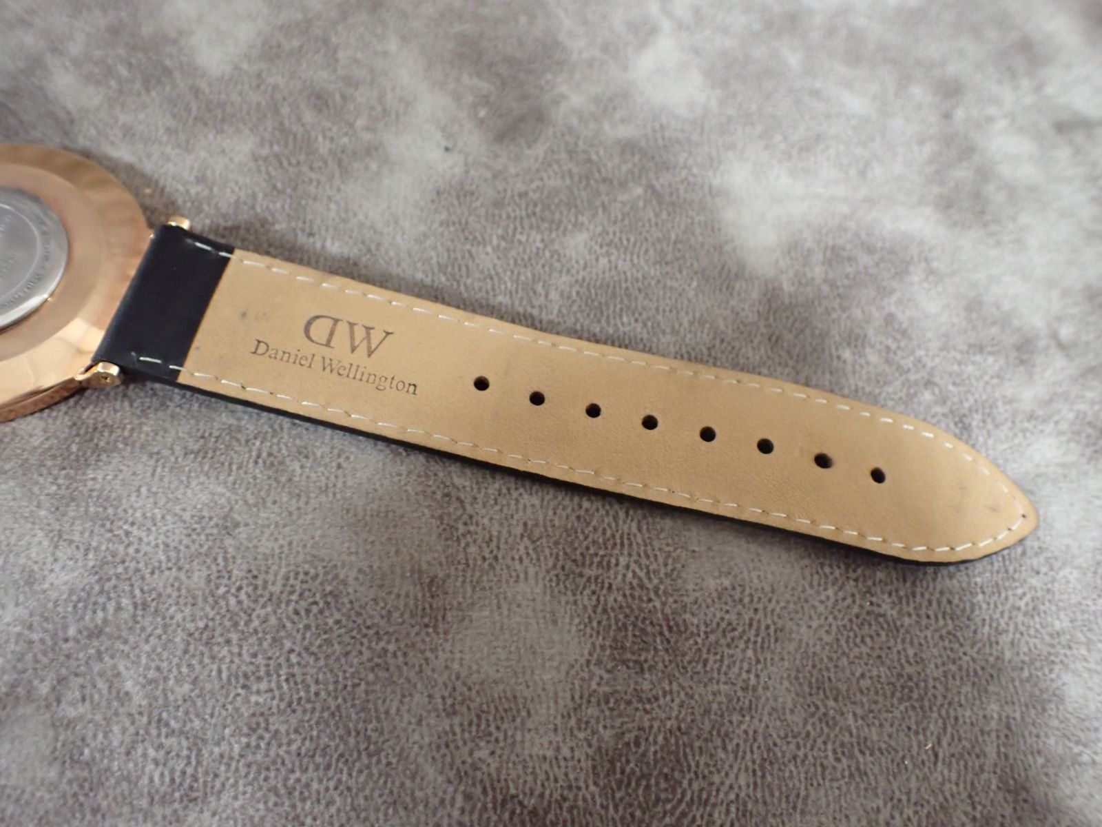未使用・稼働品】ダニエルウェリントン 41mm 腕時計 ピンクゴールド 