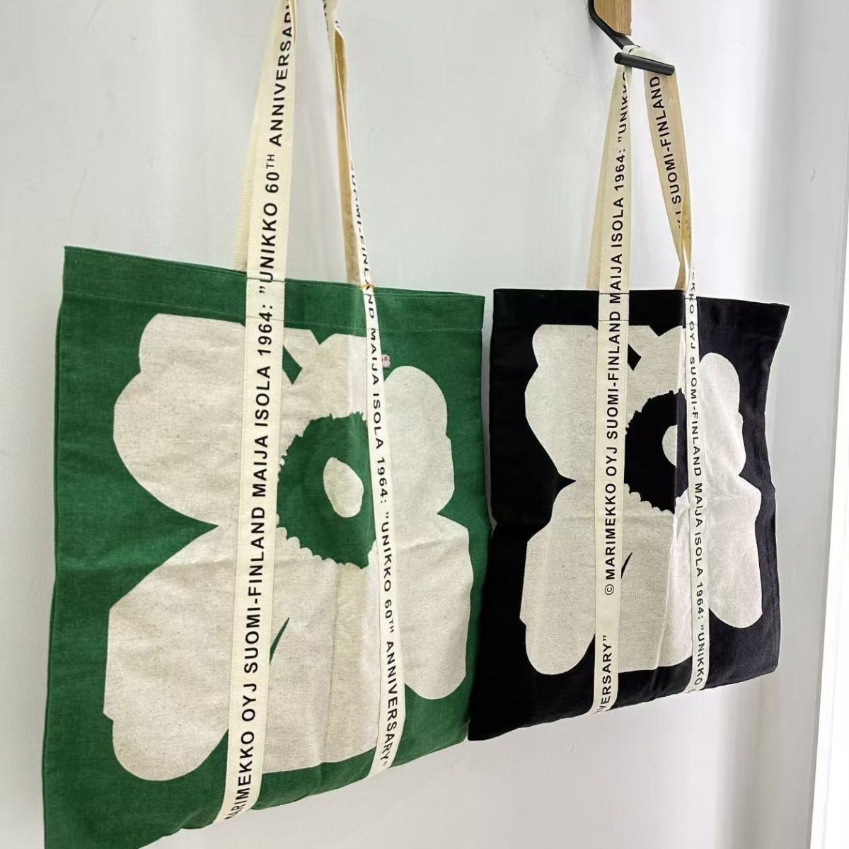 予約商品】マリメッコ Marimekko Carrier Midi Unikko ファブリック 