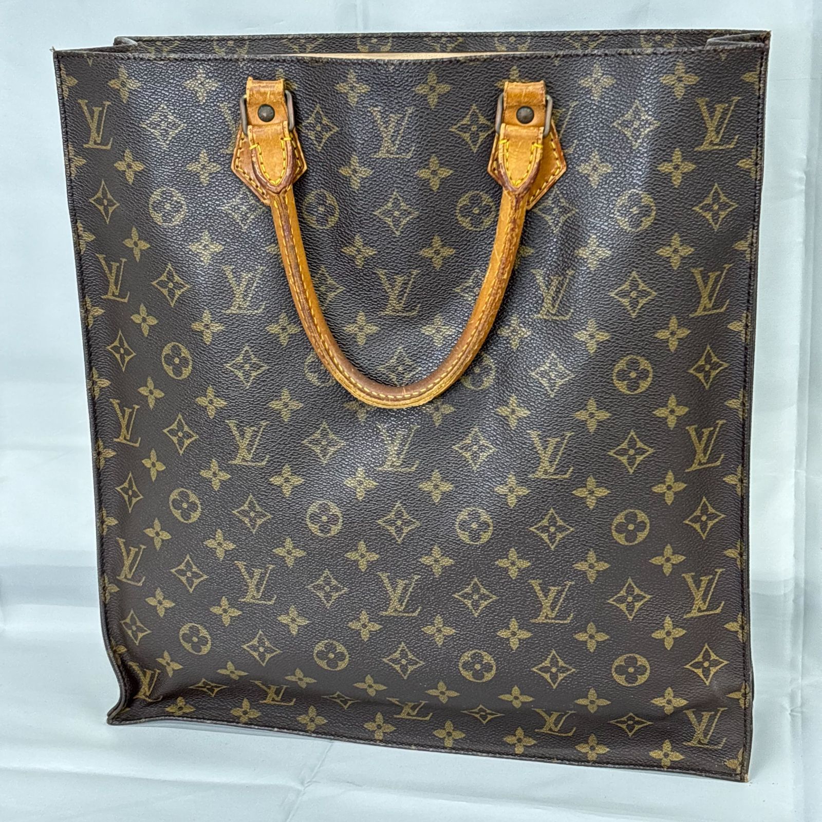 LOUIS VUITTON ルイヴィトン モノグラム サックプラ M51140