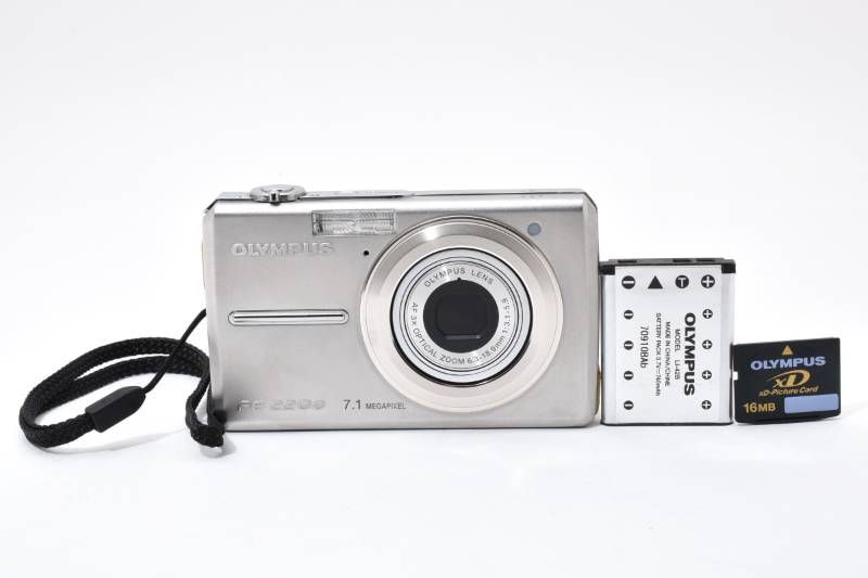 実用光学美品 Olympus オリンパス FE-220D xDピクチャーカード16MB付
