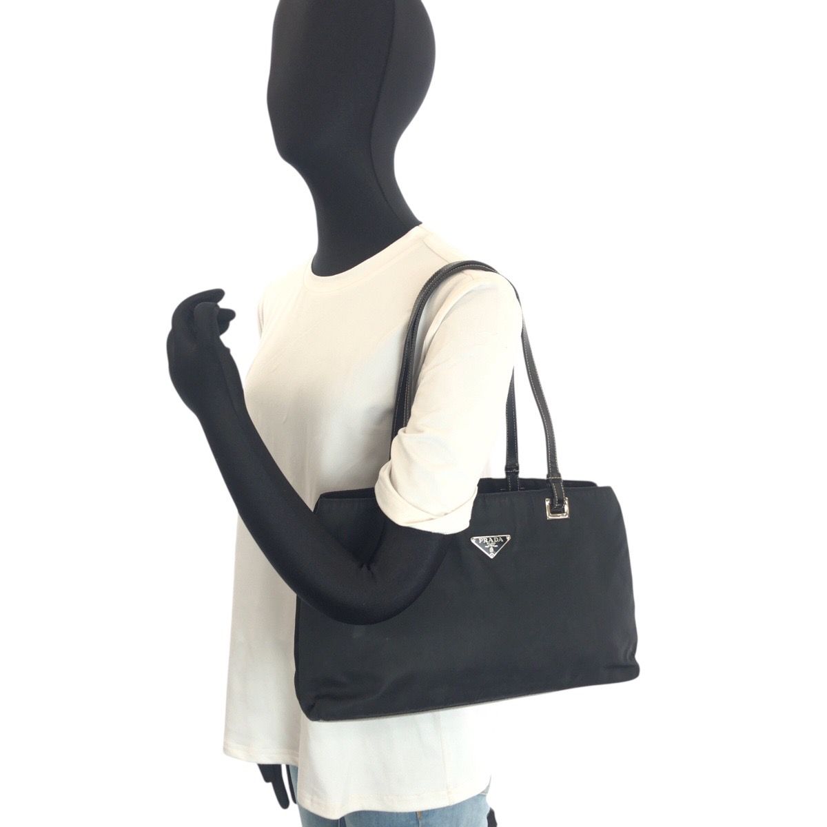 PRADA プラダ テスート 三角ロゴプレート ブラック 黒 シルバー金具