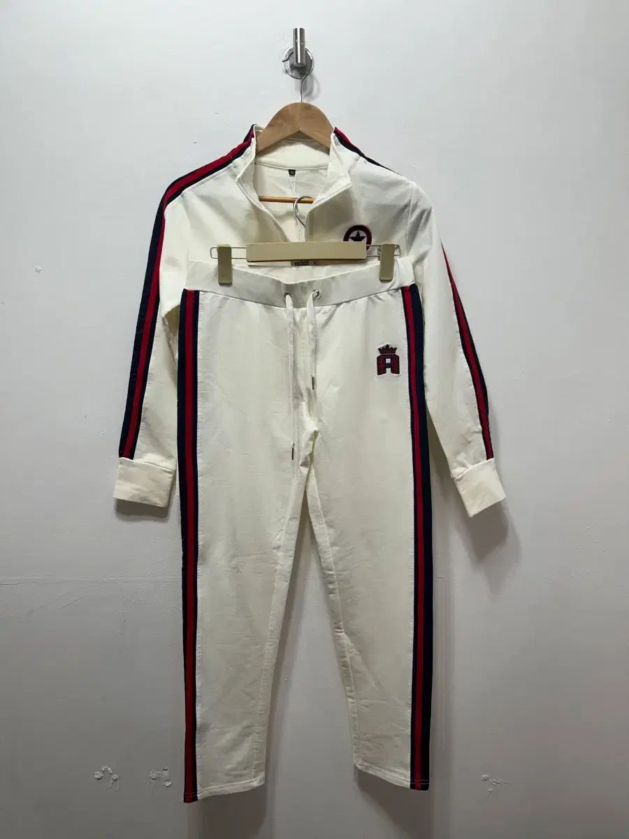 レディース トレーニングウェア セット 新品 M