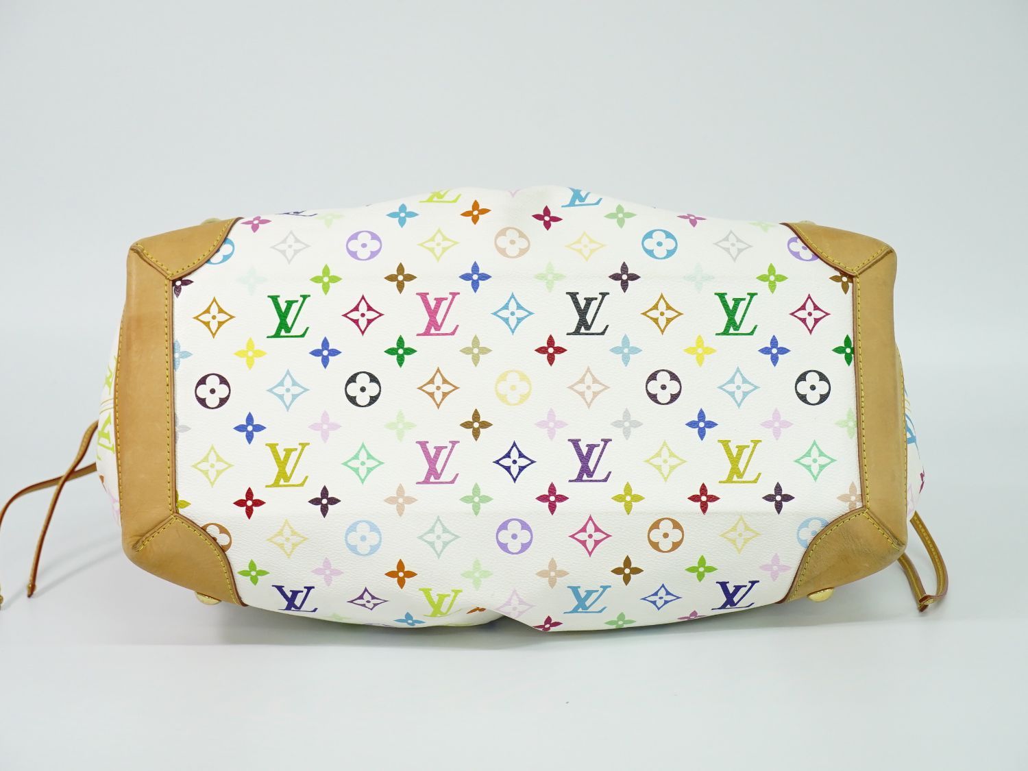 本物 ルイヴィトン LOUIS VUITTON LV ウルスラ モノグラム マルチ 