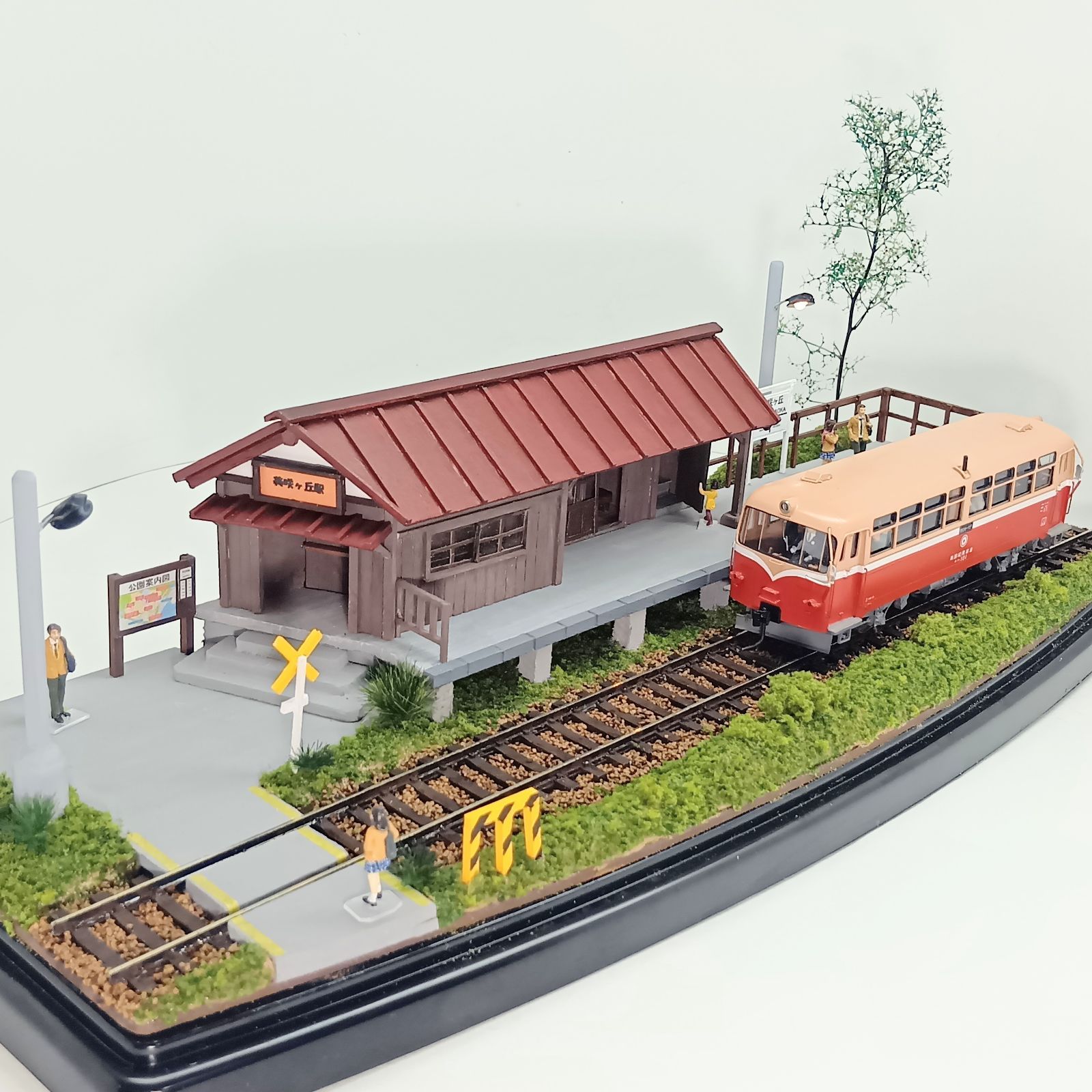 鉄道模型 HOゲージ ジオラマ 駅 車両展示台(昭和の駅14) - メルカリ