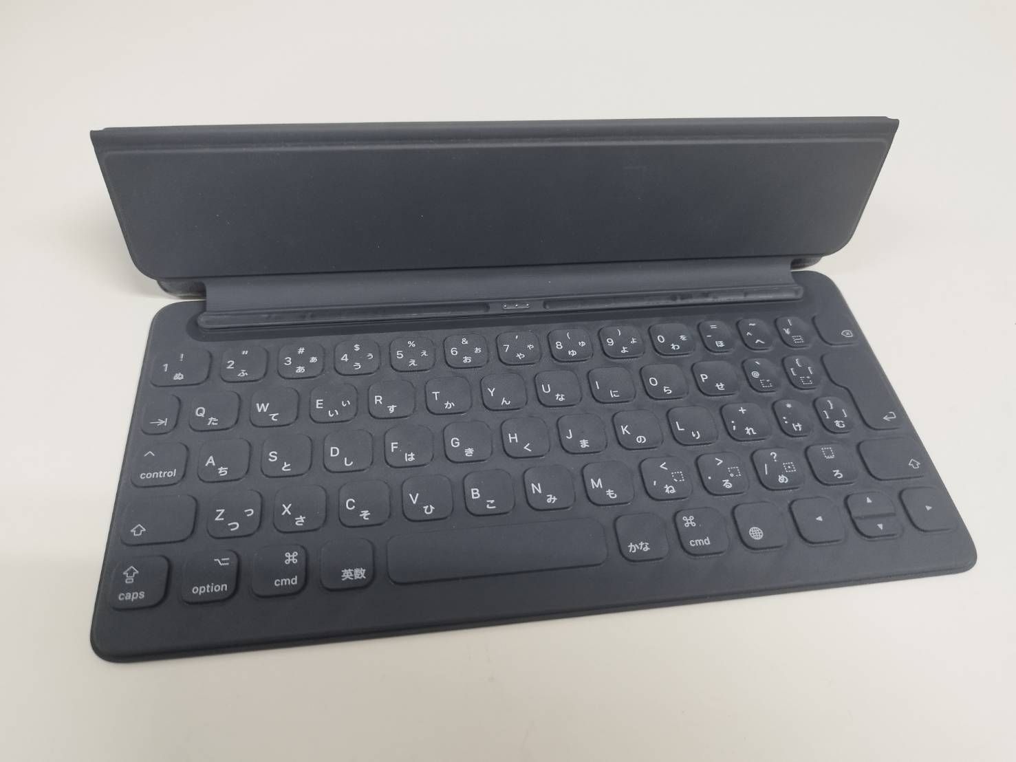 美品】iPad Pro Smart Keyboard/10.5インチ/A1829/日本語配列〈MPTL2J 美品】iPad Pro Smart Keyboard/10.5インチ/A1829/日本語配列〈MPTL2J