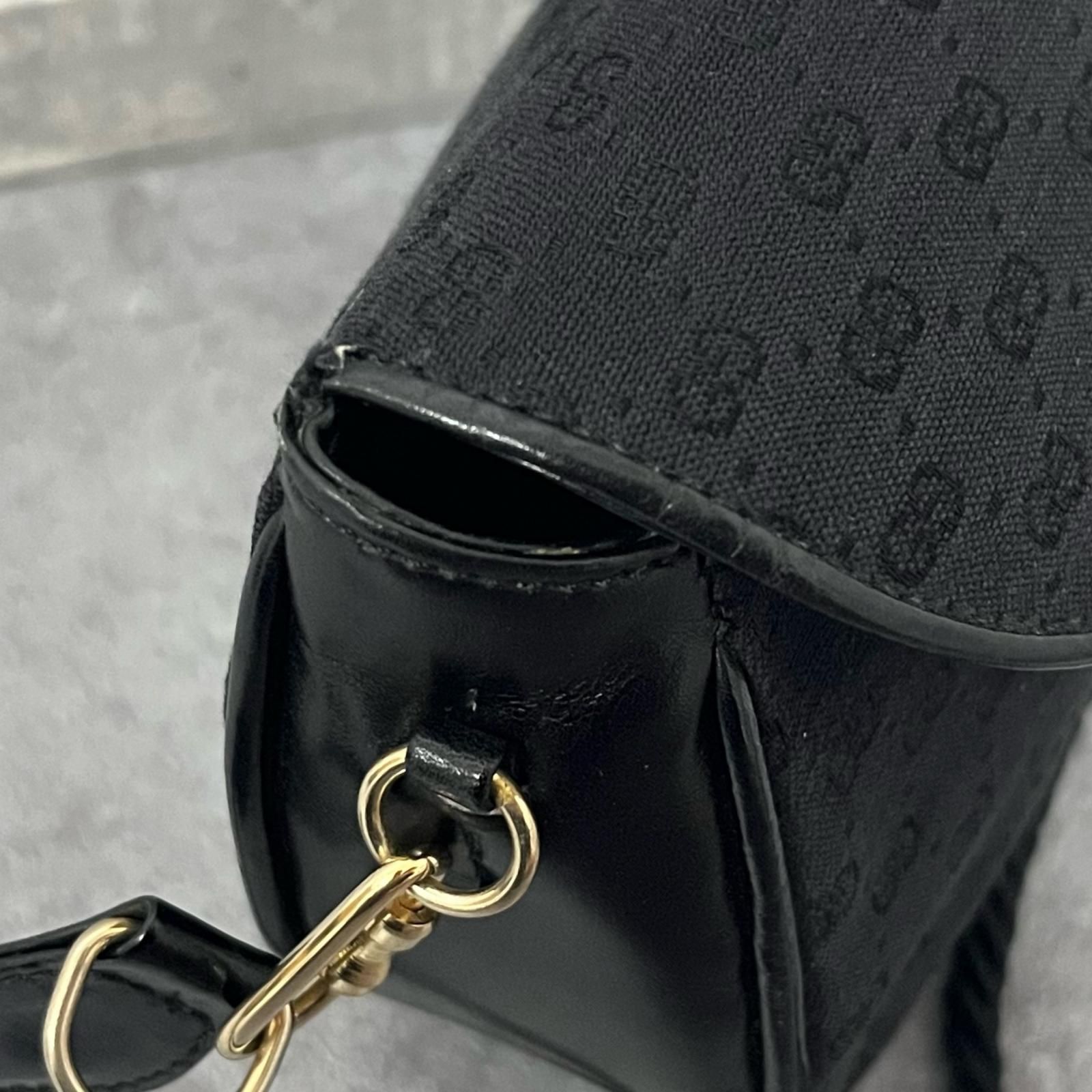 GUCCI】グッチ GG柄ショルダーバッグ ショルダーバッグ アクセサリー