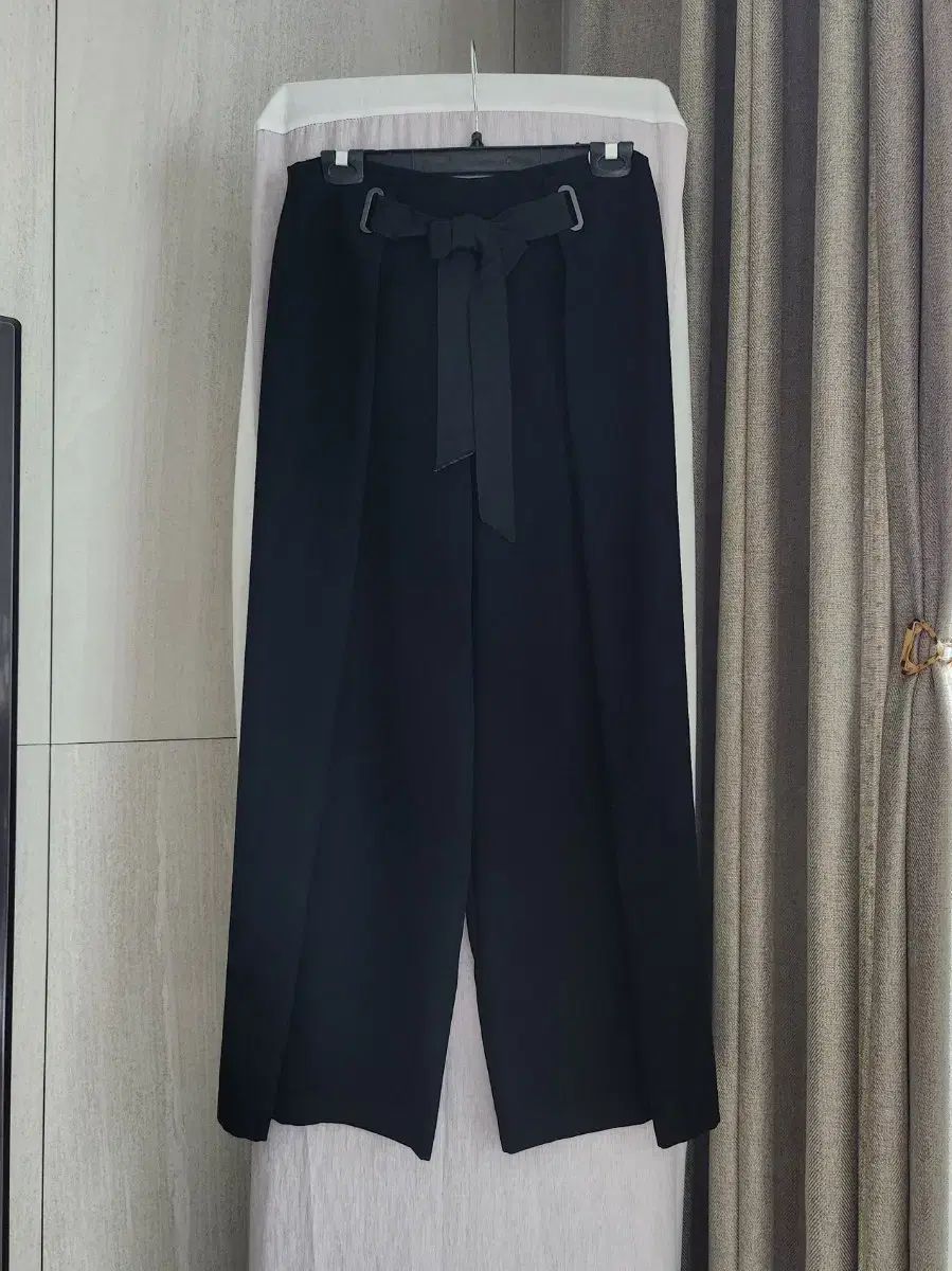 ランバン リーボーン ポイント ワイドフィット パンツ