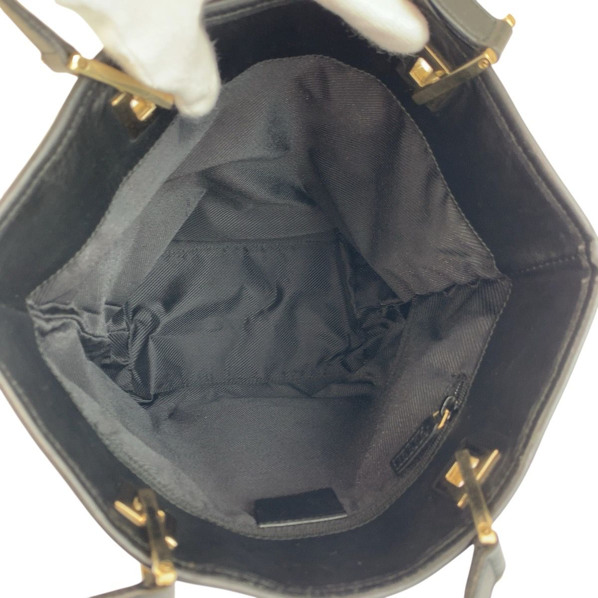 美品 GUCCI グッチ ブラック 黒 ゴールド金具 GGキャンバス/レザー 002