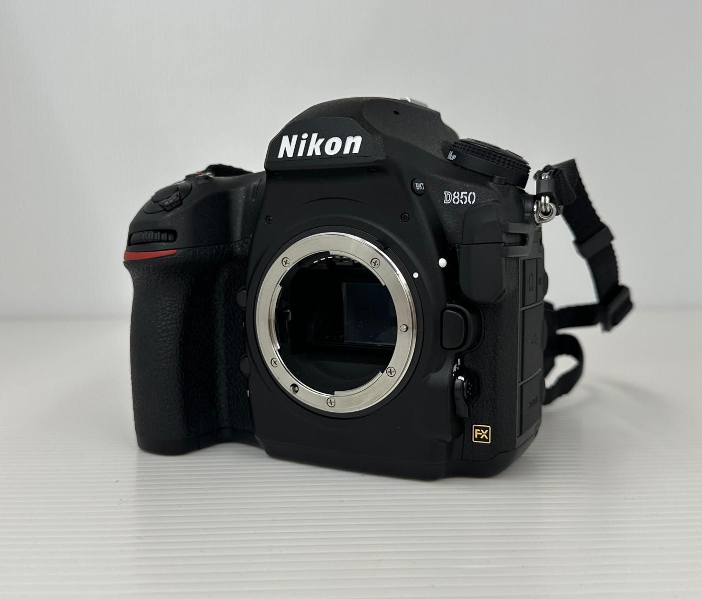 【中古品】Nikon ニコン デジタル一眼レフカメラ D850 本体 (2605231) 95,590円