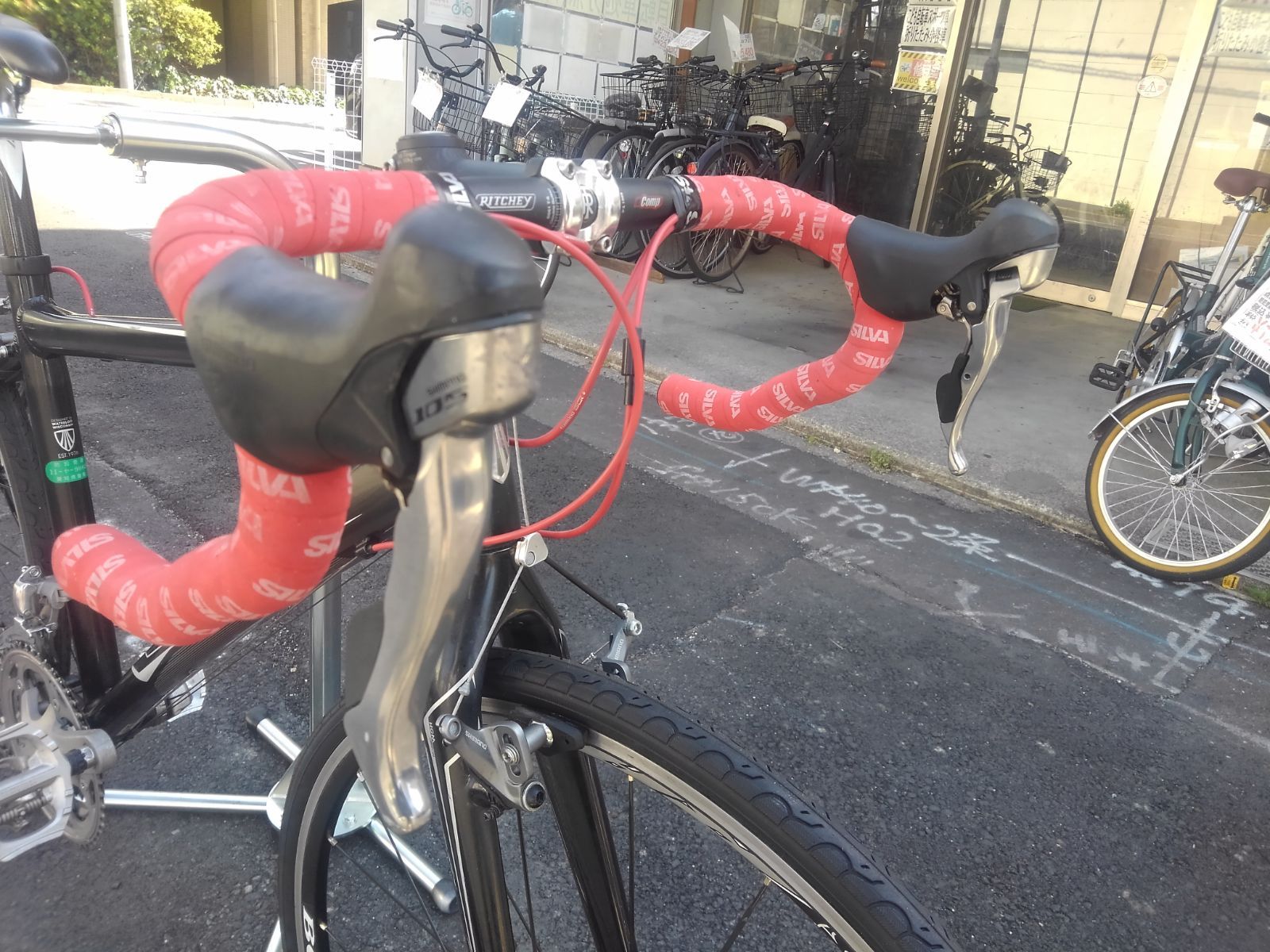 引き取り限定！(名古屋市昭和区)　中古自転車４１１５　２０１０年モデル　TREK 7.7FX (ロードバージョンにカスタム)　７００×２８C　２×１０段ギヤ　アルミフレーム