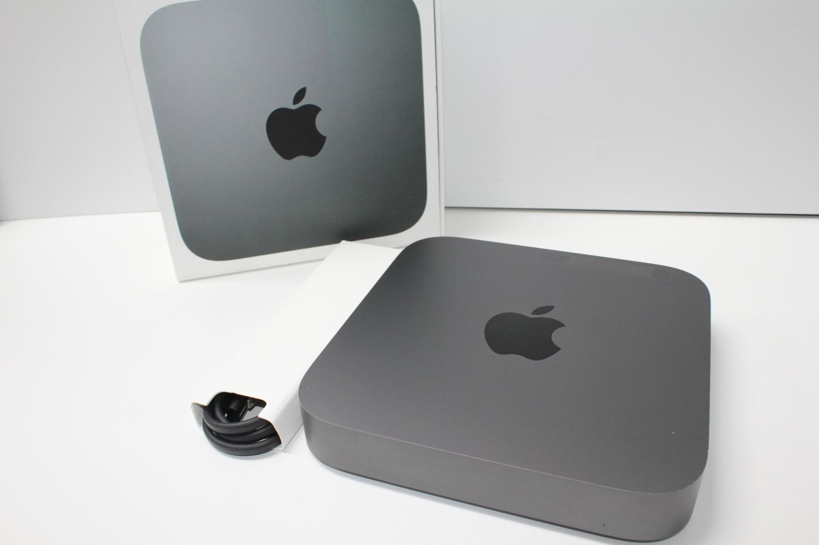 Mac mini（2018）512GB/8GB〈MXNG2J/A〉⑥ - メルカリ