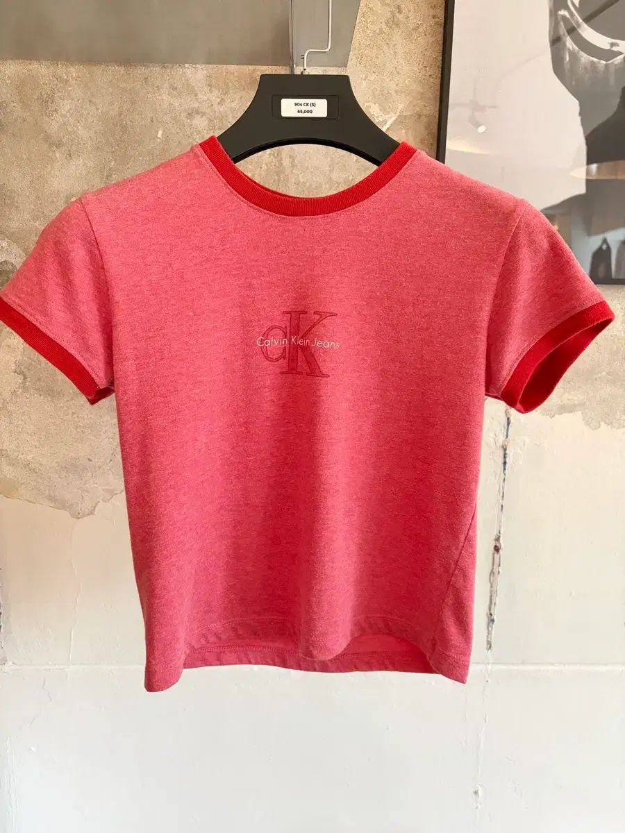 90s Calvin Klein Tシャツ 8,316円