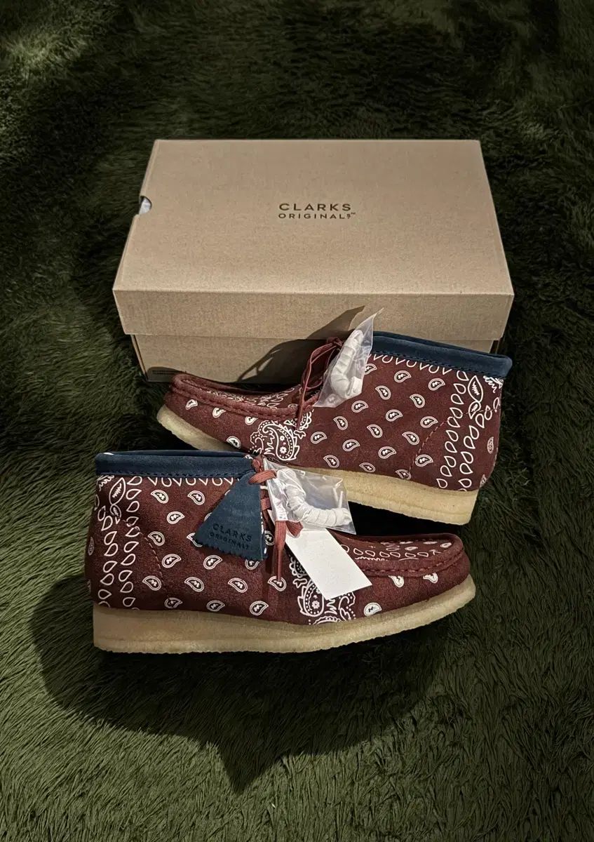 270 Clarks クラークス ワラビー ブーツ ベイズリー ブリックス