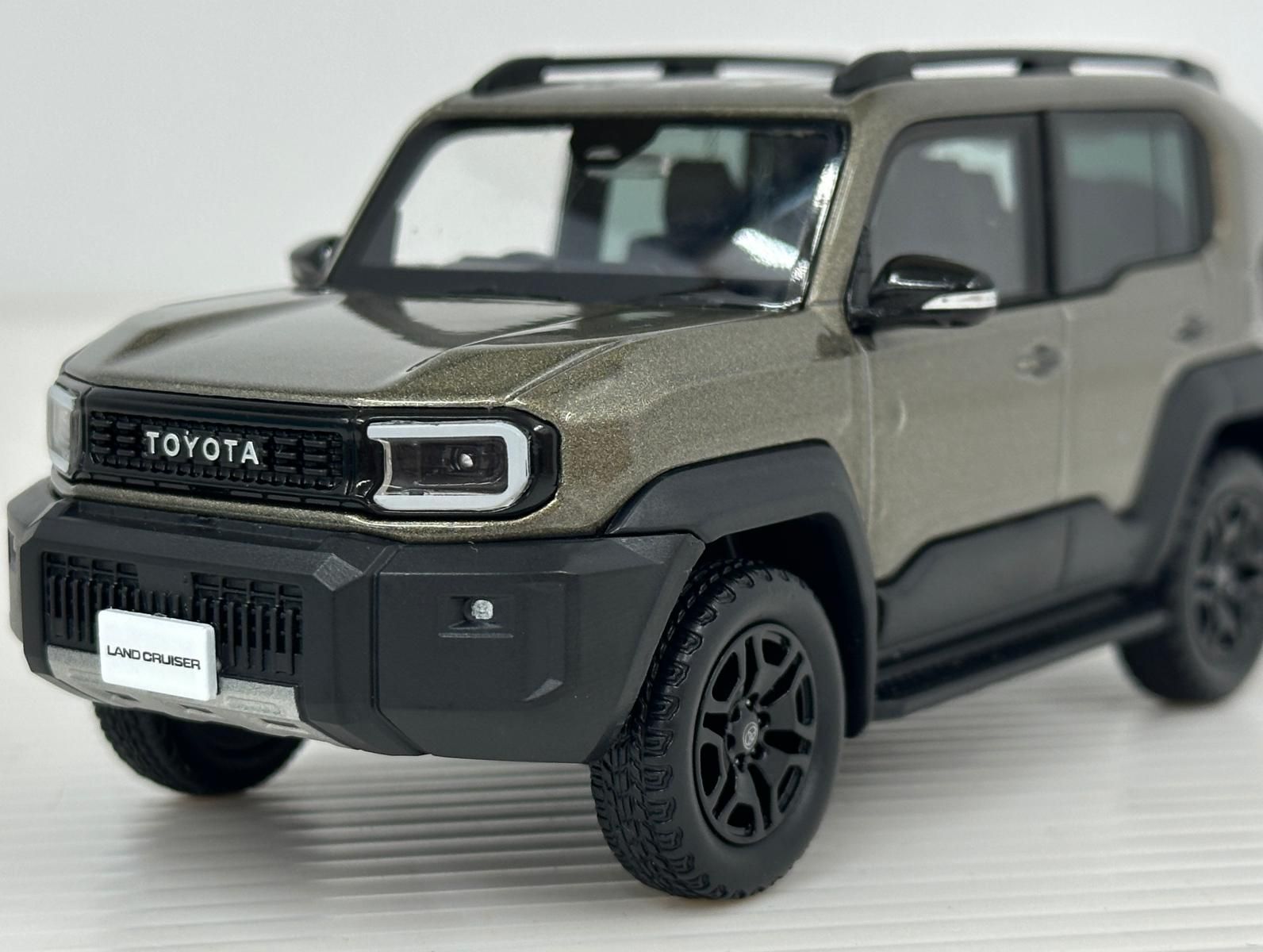 中古品】TOYOTA トヨタ カラーサンプルミニカー ランクルFJ 6X1