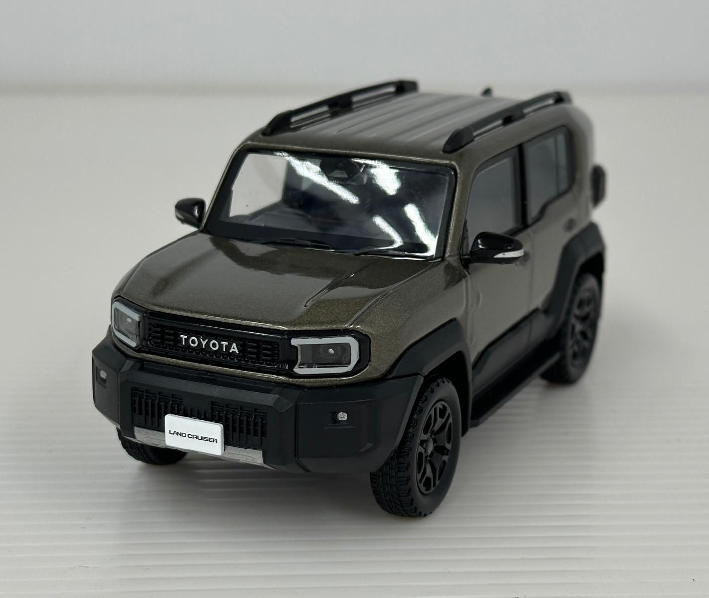 中古品】TOYOTA トヨタ カラーサンプルミニカー ランクルFJ 6X1