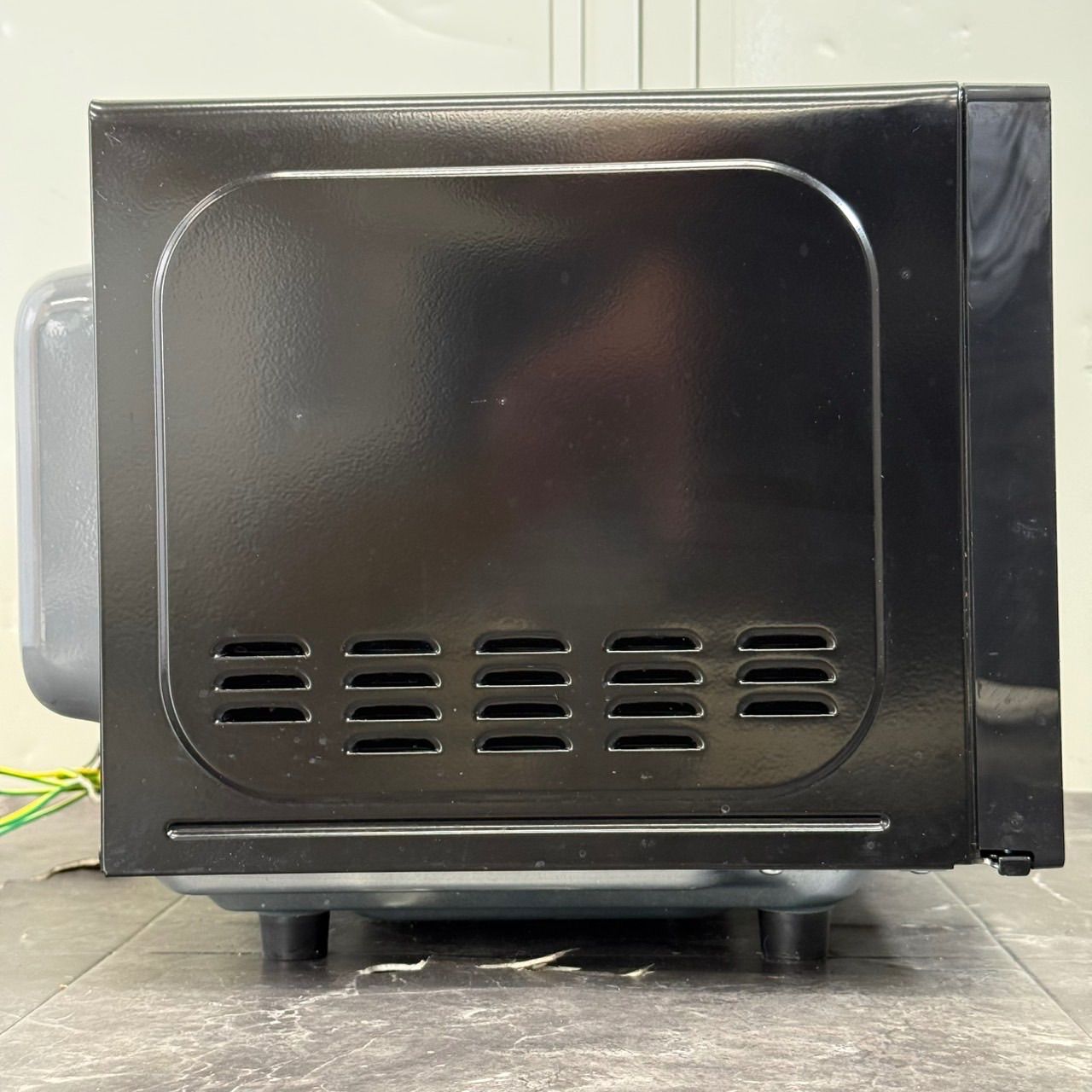 β送料込！美品 2025年製 Comfee' 電子レンジ CF-EM202-BK ブラック 単