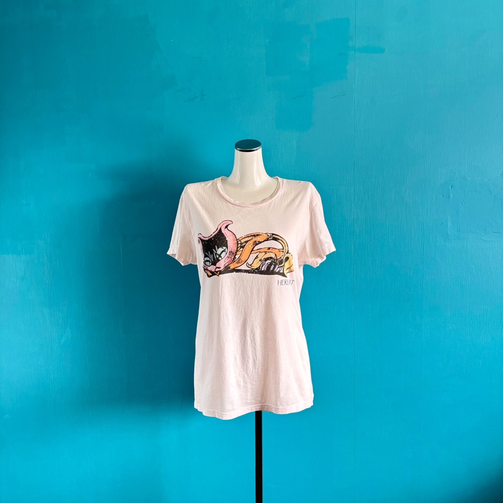 998 希少 アルトラバイオレンス ジョジョ ジョジョの奇妙な冒険　コラボ 猫草 ハーブキャット　Tシャツ Sサイズ 半袖　ピンク