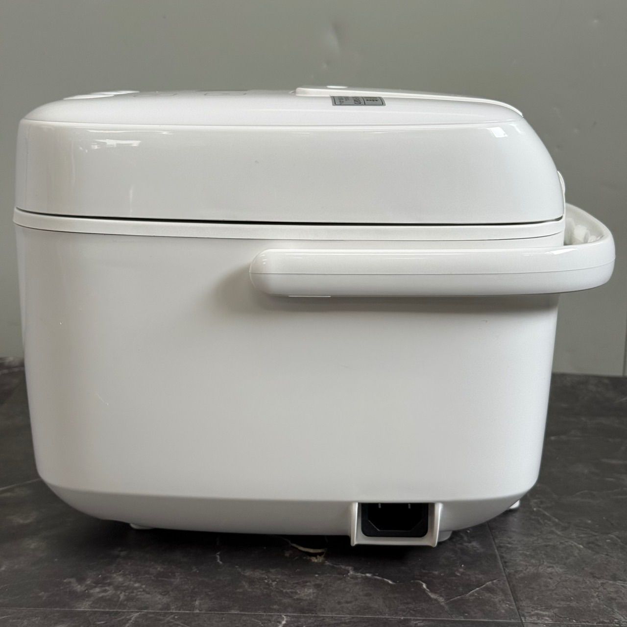 ☆送料込！美品 2024年製 ニトリ マイコン炊飯ジャー BN201WH 3合炊き 
