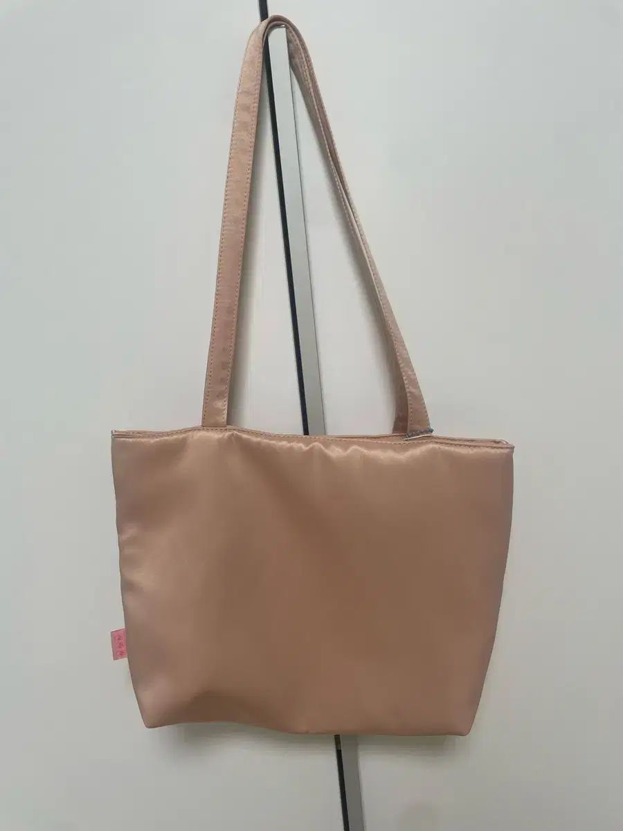 ピンクバッグ