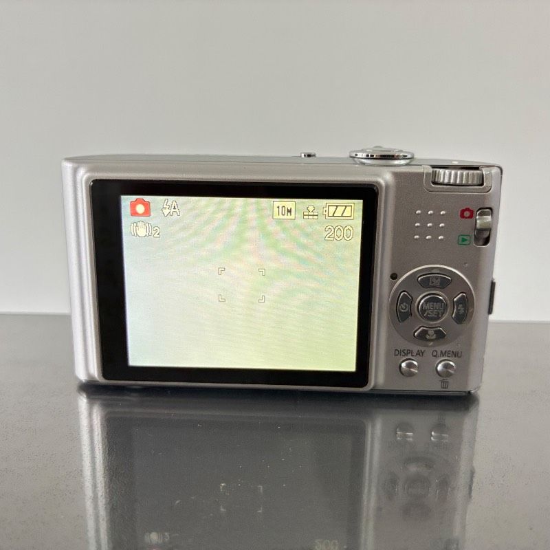 動作品】 Panasonic LUMIX DMC-FX35 Silver パナソニック ルミックス