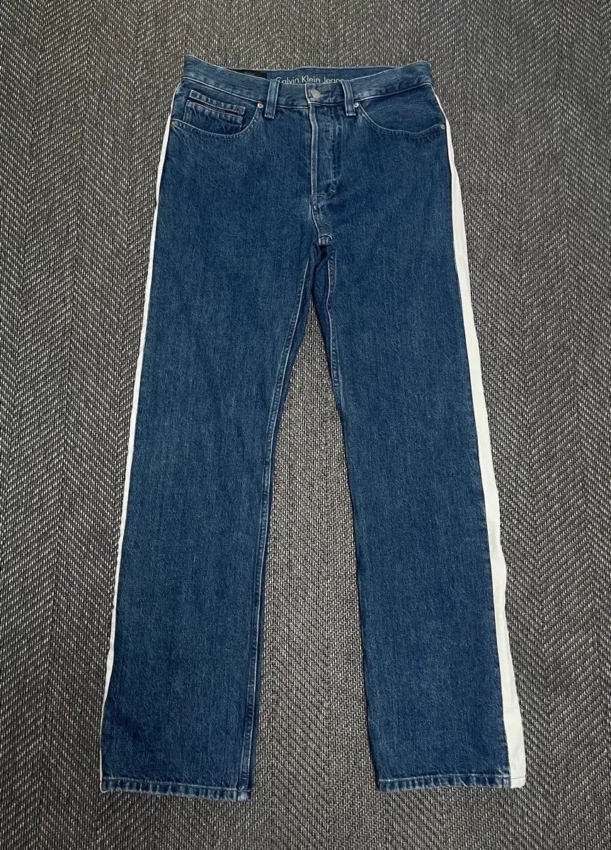 30 カルバン・クライン Calvin Klein デニム