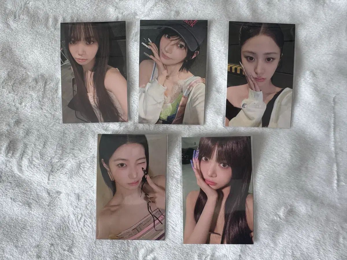 LE SSERAFIM(ルセラフィム) HYBE ポップアップ トレカ キム・チェウォン(KIM CHAEWON) サクラ(SAKURA) ホ・ユンジン(HUH YUNJIN) カズハ(KAZUHA) ホン・ウンチェ(HONG EUNCHAE)