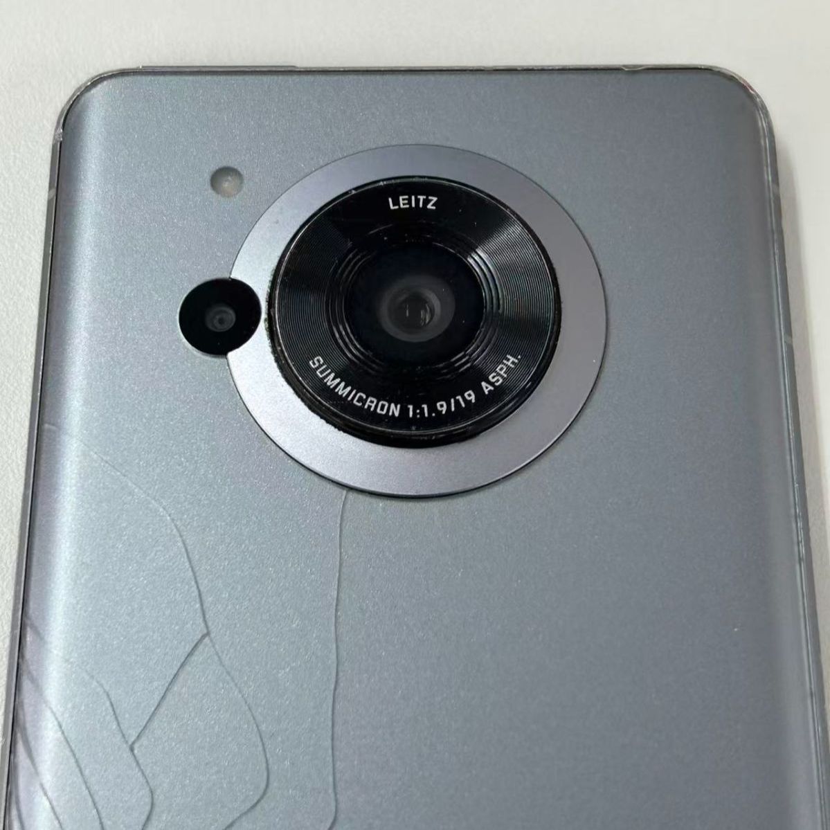 ジャンク品』AQUOS R7 256GB シルバー - メルカリ