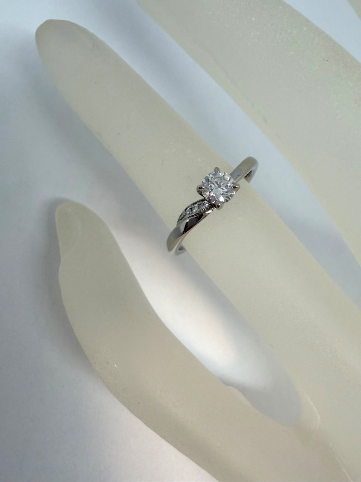 【俄】Pt950 ダイヤモンド 0.24ct Dカラーリング