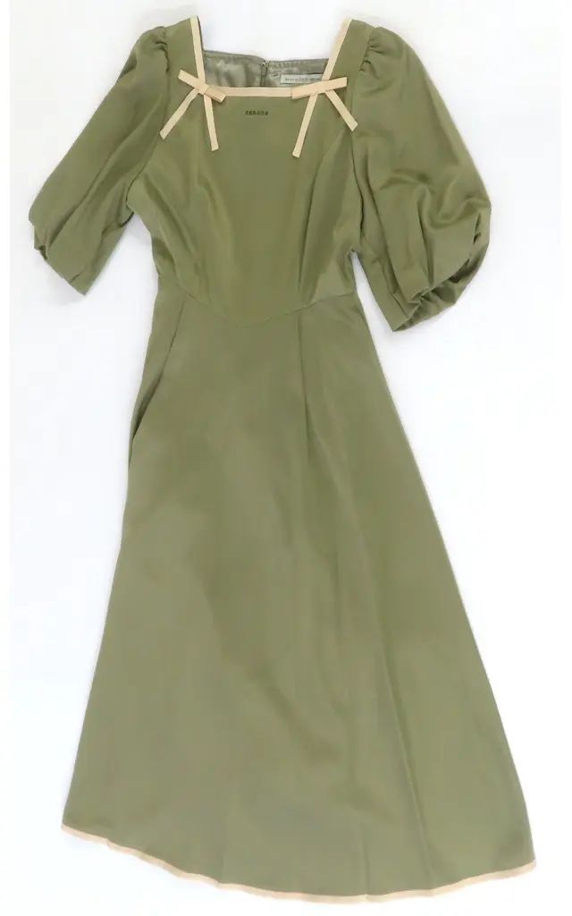 【中古】ワンピース 神田沙也加 熟れたスリーズのワンピース カーキ Mサイズ 「Maison de FLEUR Petite Robe canone 夏楽章 theme 2022 Summer ～さくらんぼジャムと恋～ confiture de cerises