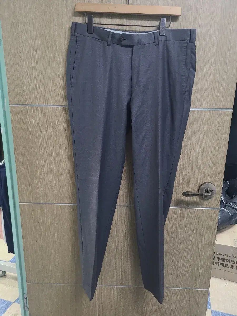 Ermenegildo Zegna エルメネジルドゼニア グレー ズボン スラックス
