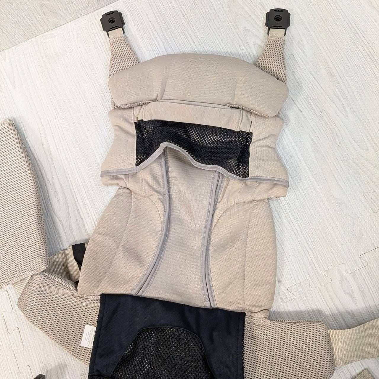 美品 Aprica 抱っこ紐 ラクリス Laclis ベージュ アップリカ ヘッド