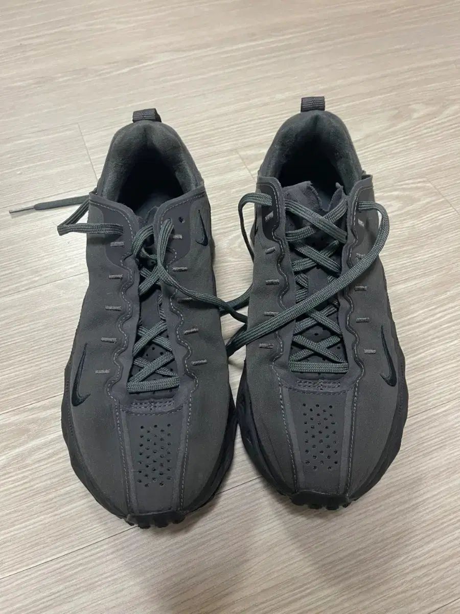 ナイキ ヘインソ アヴァ ローバー DARK GRAY 235