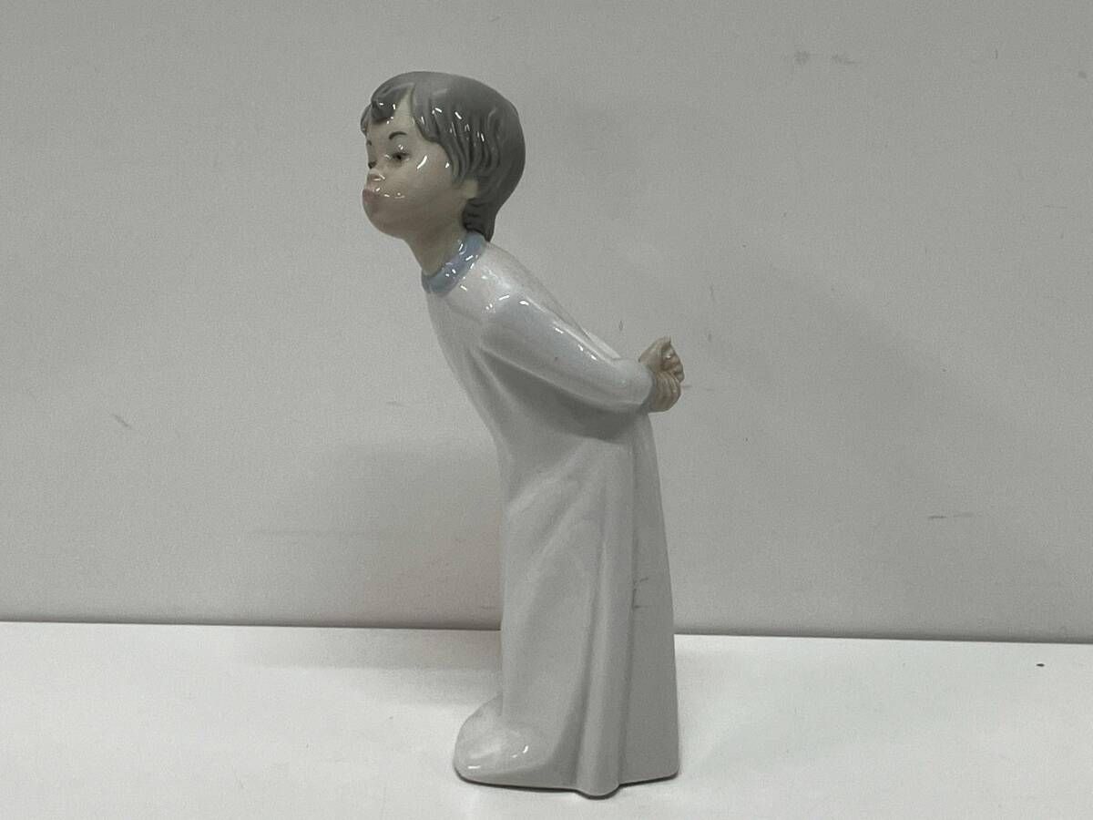 Zaphir ザフィア 女の子 フィギュリン 置物 アンティーク 陶器 陶磁器 LLADRO リヤドロ スペイン Zaphir ザフィア 女の子 フィギュリン 置物 アンティーク 陶器 陶磁器 LLADRO リヤドロ スペイン