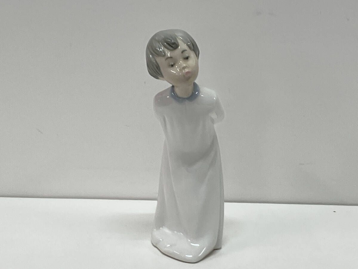 Zaphir ザフィア 女の子 フィギュリン 置物 アンティーク 陶器 陶磁器 LLADRO リヤドロ スペイン Zaphir ザフィア 女の子 フィギュリン 置物 アンティーク 陶器 陶磁器 LLADRO リヤドロ スペイン