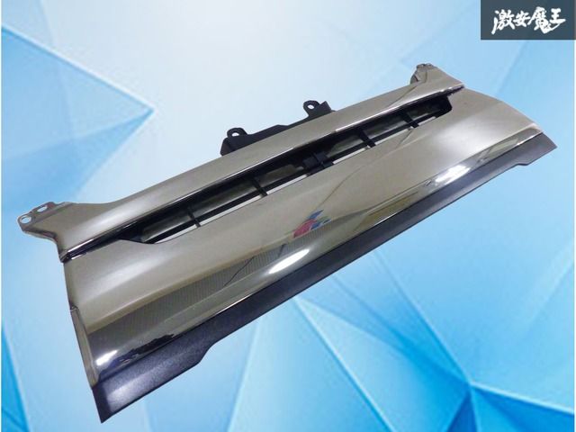 【破損無し！】ハイエース 200系 4型 トヨタ純正 フロントグリル ラジエーターグリル 外装 メッキ 53100-26370 激安魔王 8,820円
