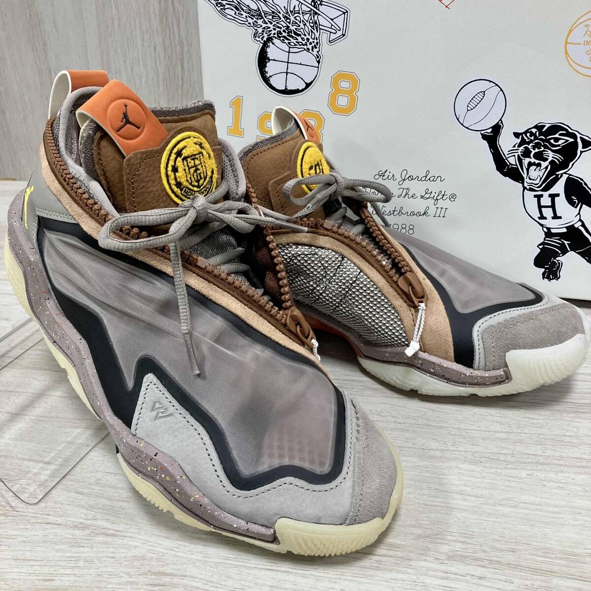 Honor The Gift × Nike/スニーカー/Jordan Why Not .6 Moon Fossil